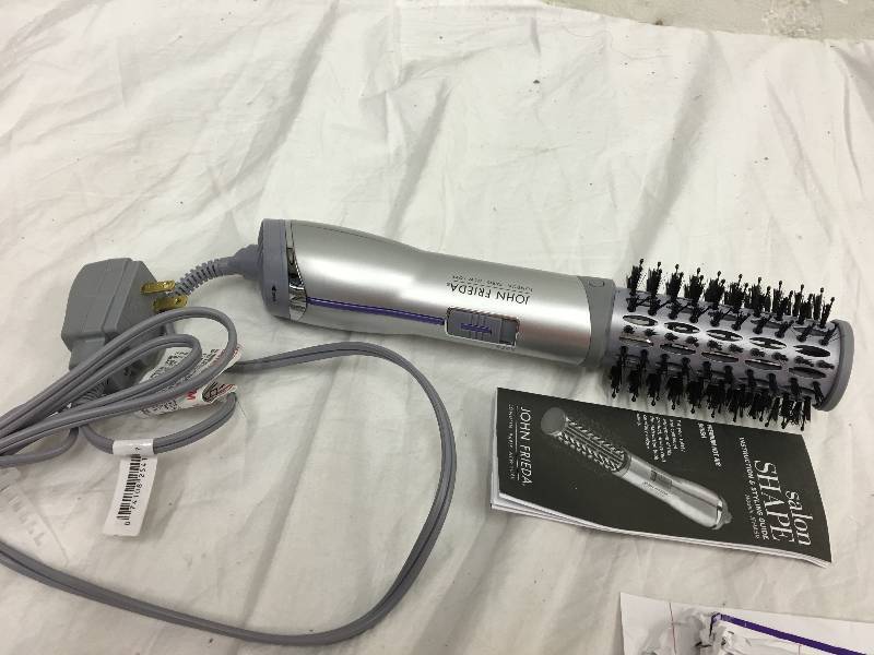 John Frieda Salon Shape Hot Air Brush