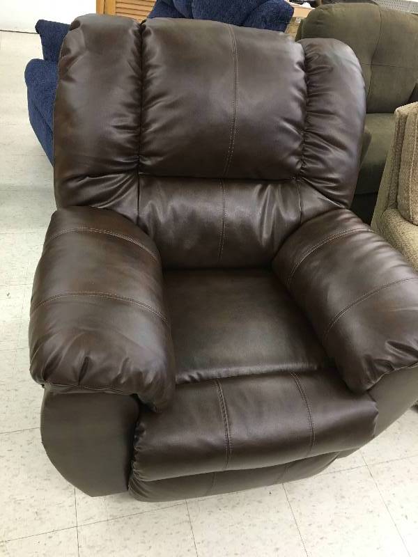 Ashley Dylan Rocker Recliner retail $406