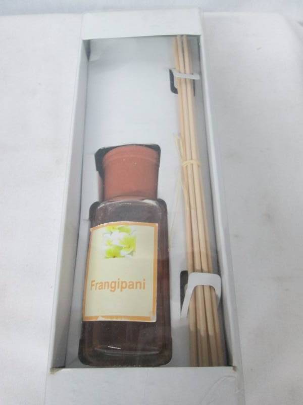 Oil Diffuser With Sticks
