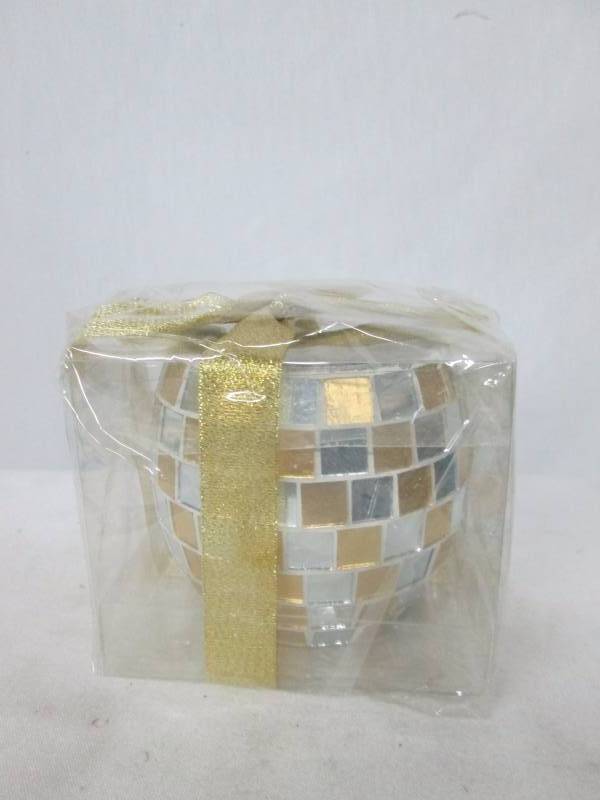 Silver and Gold Tile Design Candle