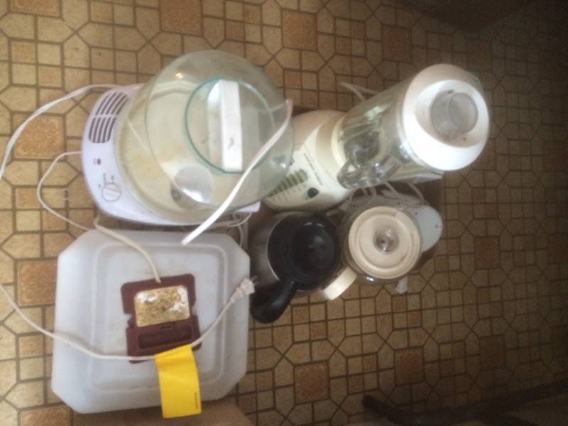 Lot of glass ware table