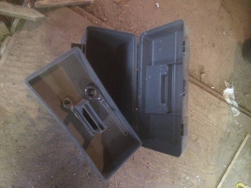 Plano tool box