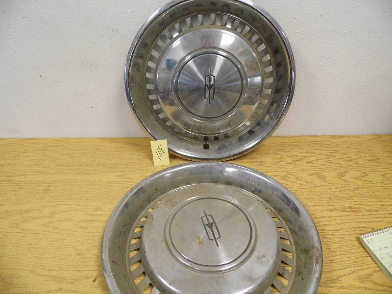 2 Hubcaps