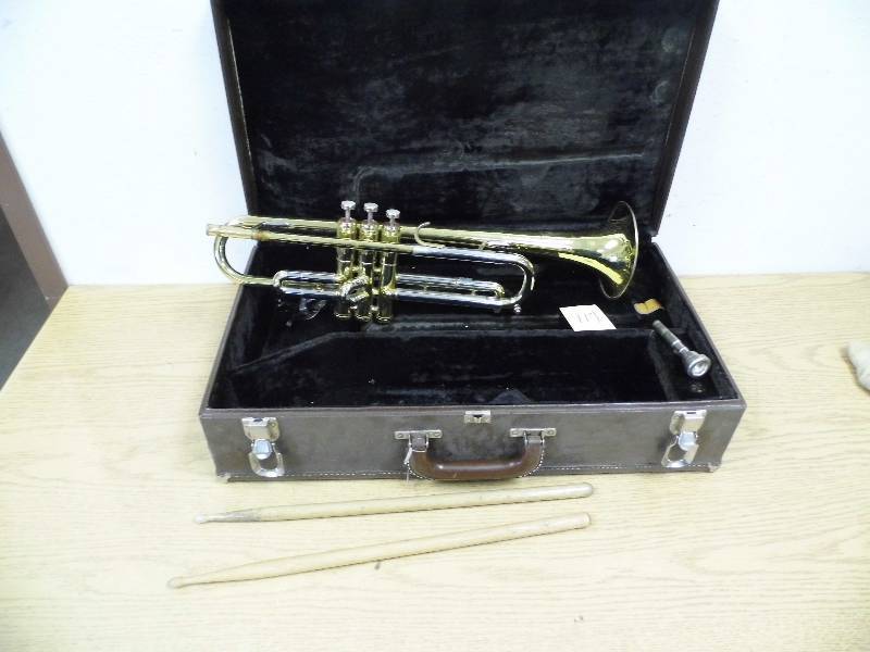 Getzen Trumpet w Case