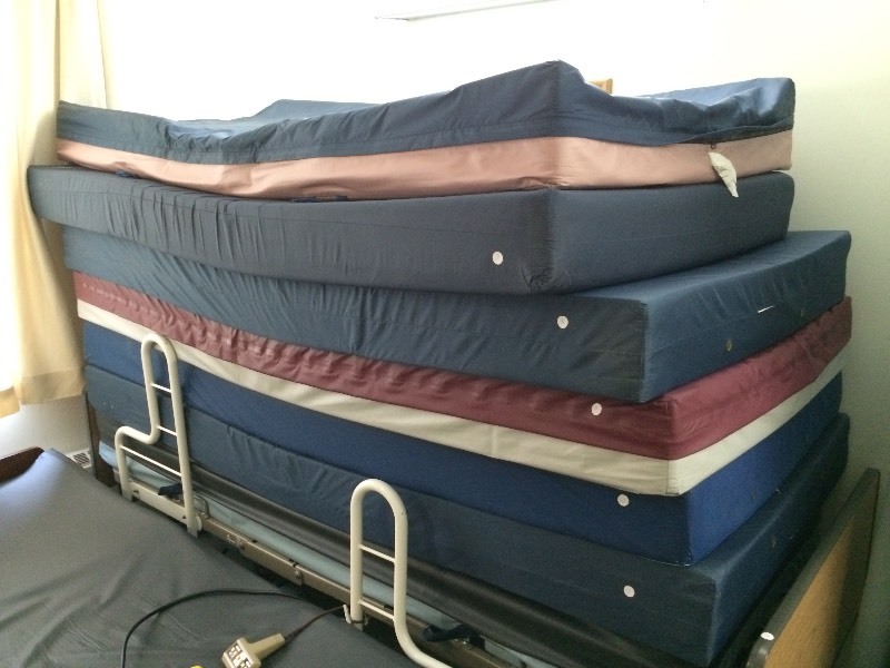 Hospital bed mattress