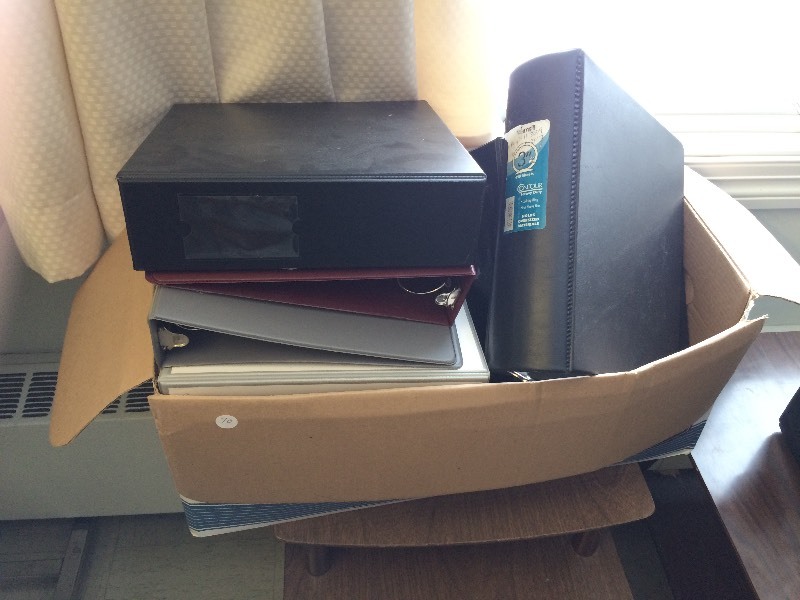 Box of 3 ring binders