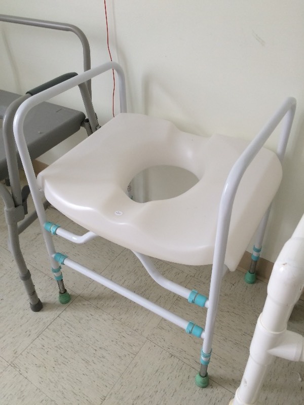 Toilet station