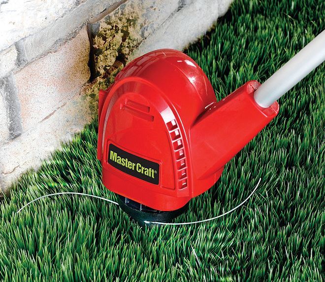 lot 83 image: Master Craft Convertible Electric Trimmer & Edger