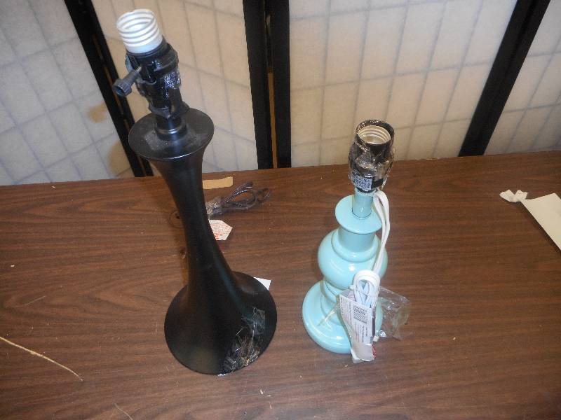 2 LAMPS