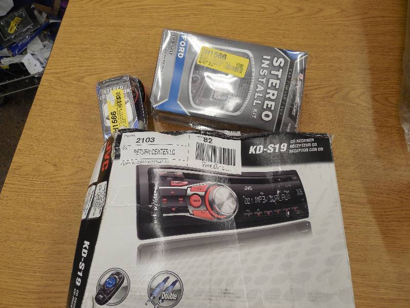JVC KDS19 Mobile Audio CD Receiver with Dual Auxiliary Ports RADIO