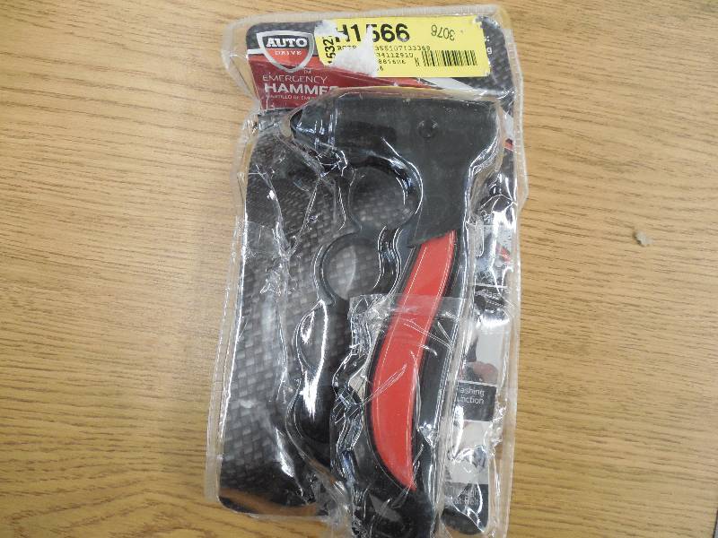 Auto Drive Emergency Hammer with Safety Flasher, Black
