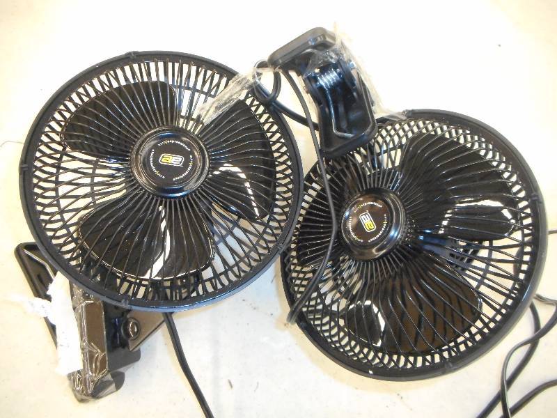 (2) CIGARETTE LIGHTER POWERED FANS