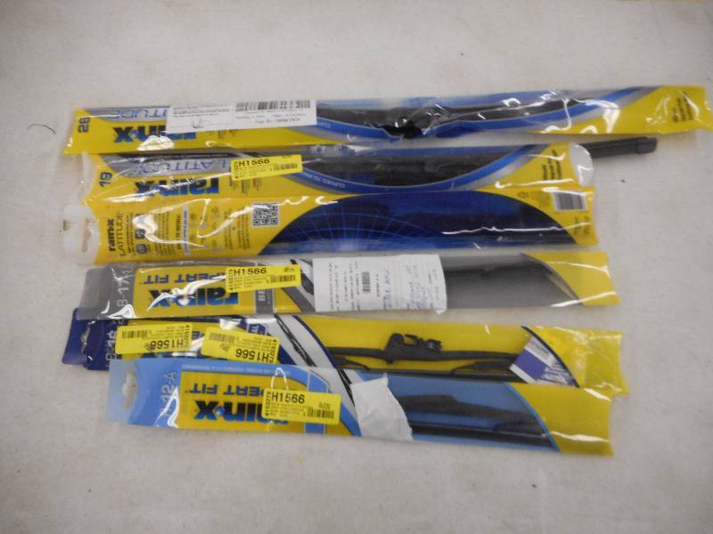 RAIN X WINDSHIELD WIPER LOT