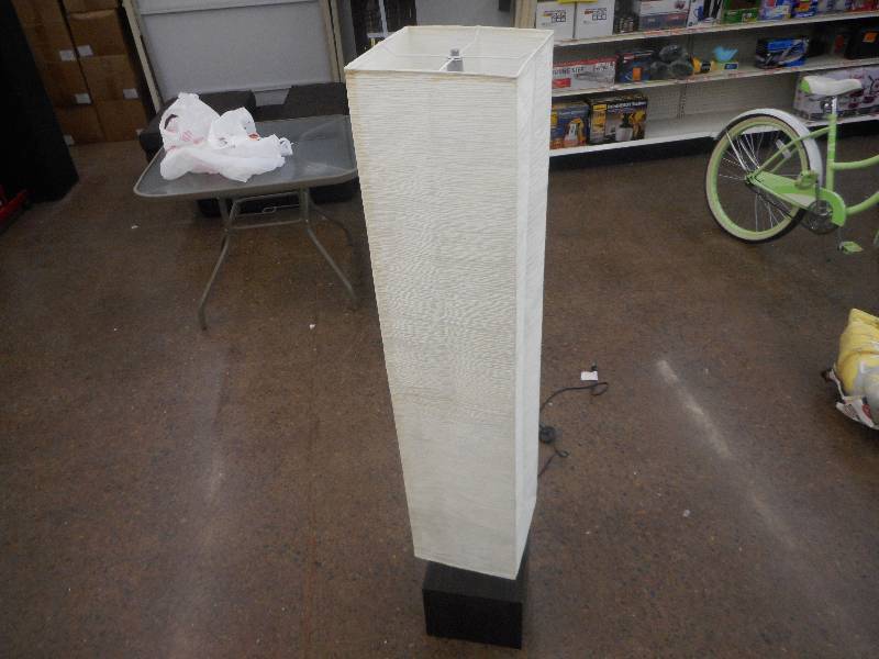 4.5 FOOT COVERED LAMP