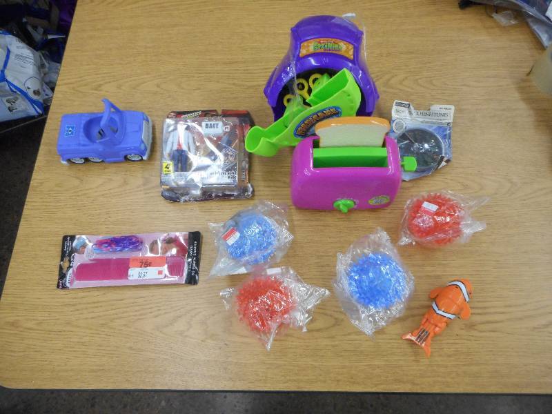 CHILD TOY LOT