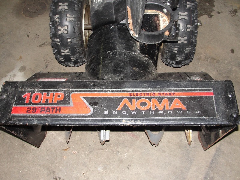 NOMA  Snowblower