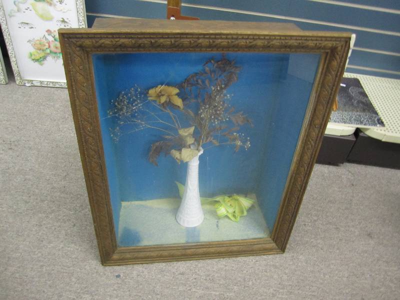 Vintage box frame, 18.5 x 23 and 7...