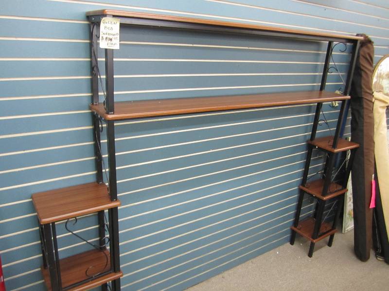 Queen size bed surround, lots of sh...