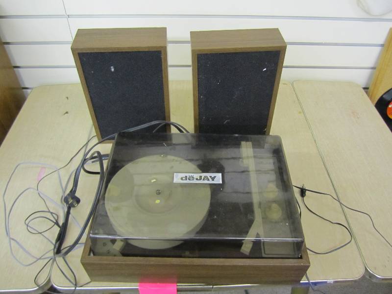 Dejay stereo for 45 and 33...