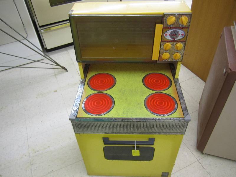Vintage toy stove, 32 tall...
