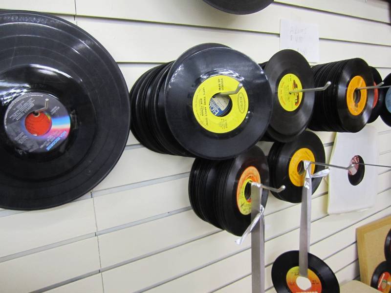 large lot of 45 records...