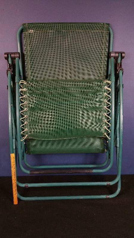 lot 106 image: Folding Lounge Chair