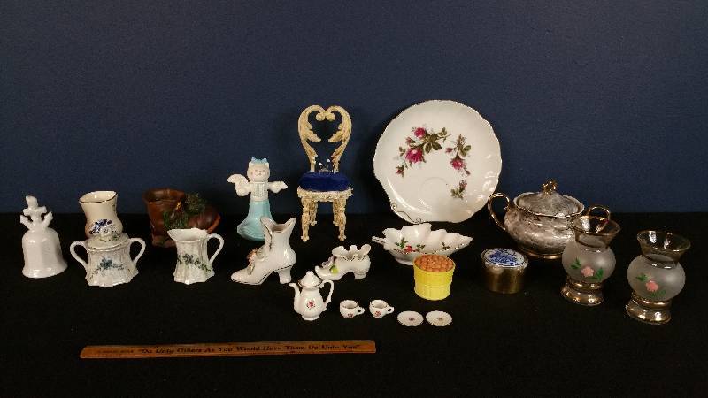 lot 119 image: Large Group of Porcelain, Glassware, Etc.