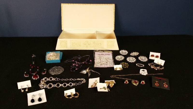 lot 128 image: Group of Jewelry  Ornate Jewelry Box
