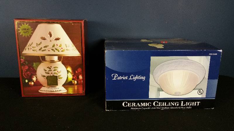 lot 135 image: Lenox Holiday Candle Light  Ceramix Ceiling Light