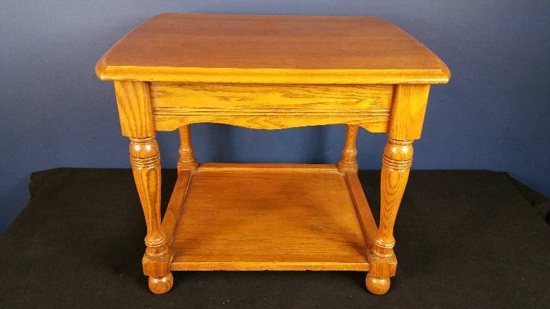 lot 16 image: Solid Honey Oak End Table