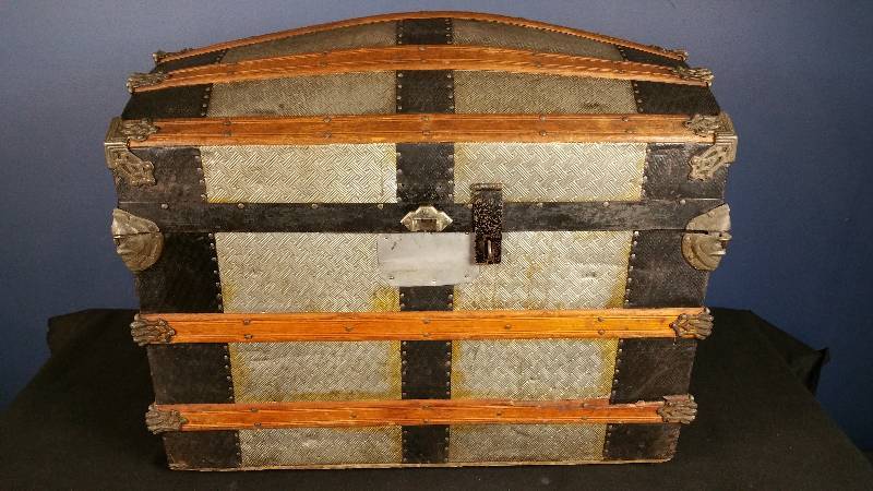 lot 9 image: Very Large 1874 Victorian Hump Backed Trunk