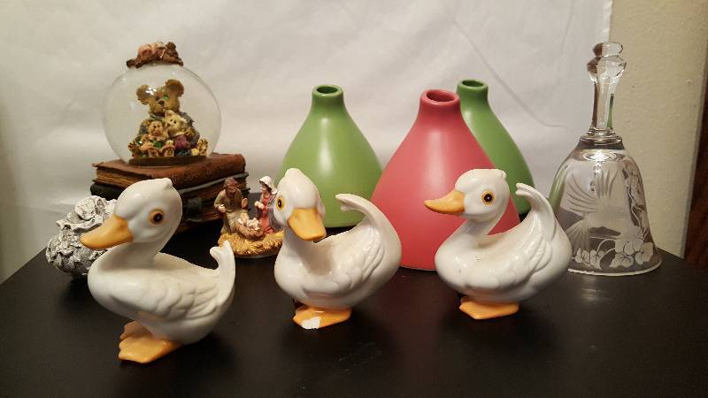lot 70 image: Lefton Nativity, Musical Globe, Mod Vases, Etc.