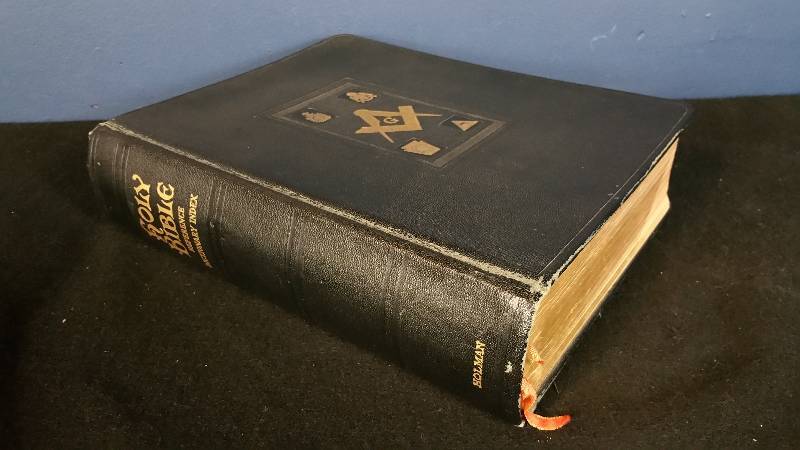lot 23 image: Mid Century Masonic King James Family Bible