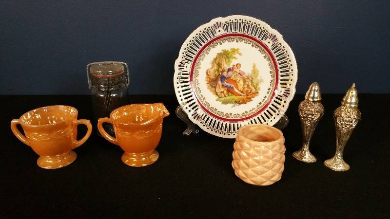 lot 37 image: Red Wing, Fire King, Schwarzenhammer Germany U.S. Zone