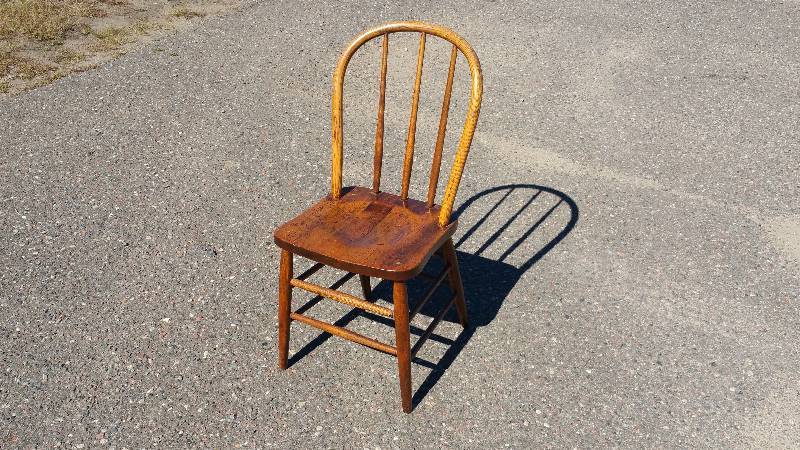 lot 84 image: Idyllic Antique Side Chair