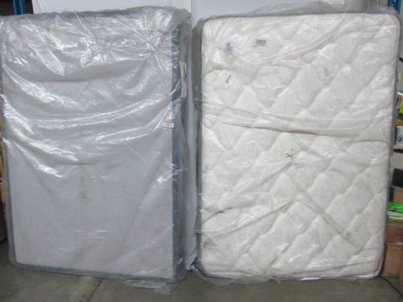 Laguna Full Euro Top Mattress and Box Spring