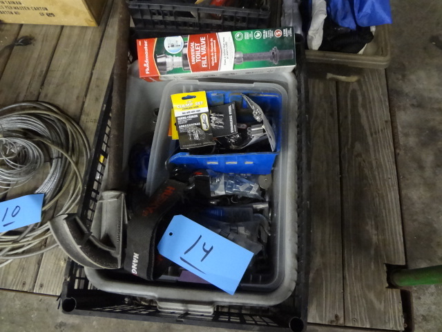 Lot of Hardware and Cable Hardware