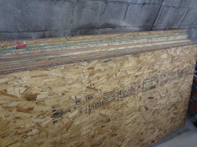 12 Sheets of PlywoodParticle Board