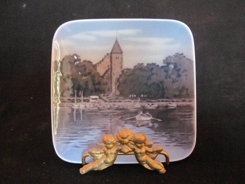 Small Ceramic Plate & Holder