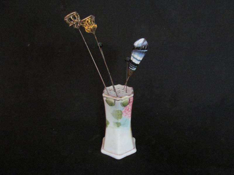 Glass Needle Holder
