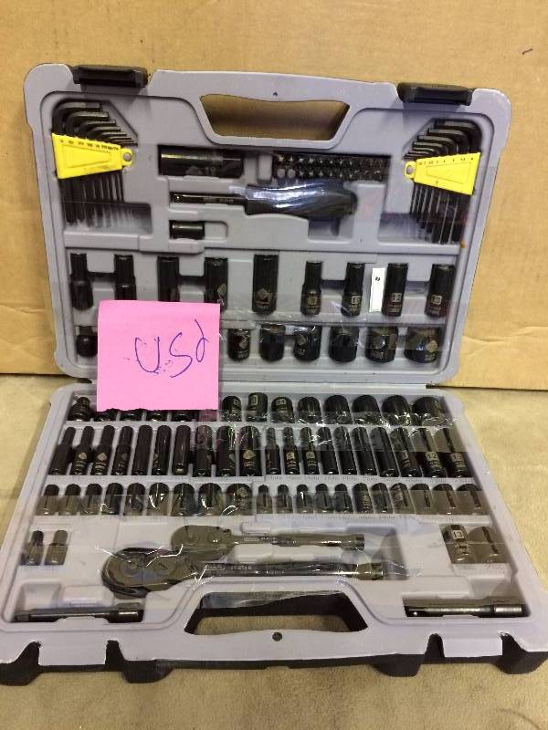 Stanley 123 PC Tool Set Black Chrome Like New