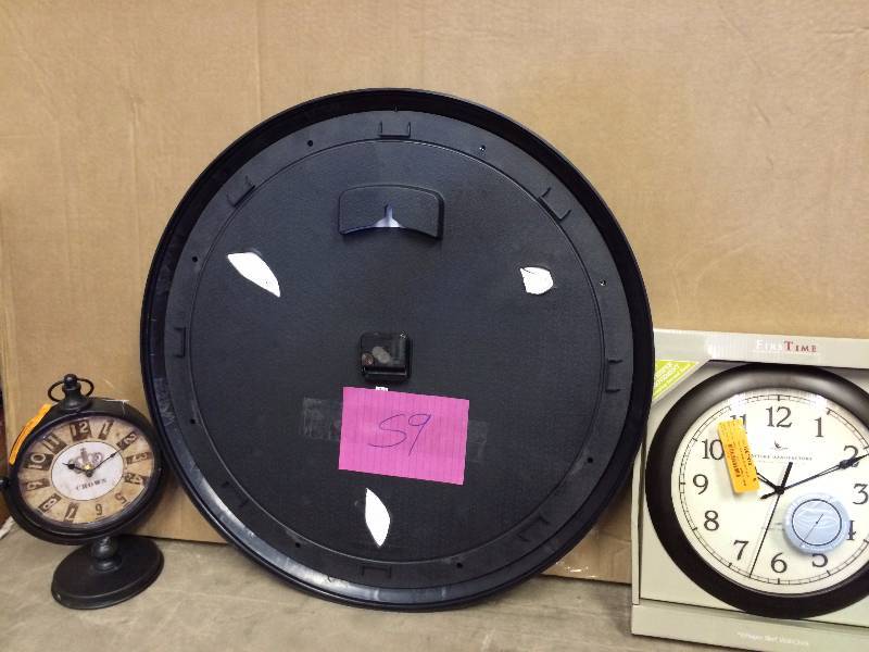 Lot of Clocks not tested