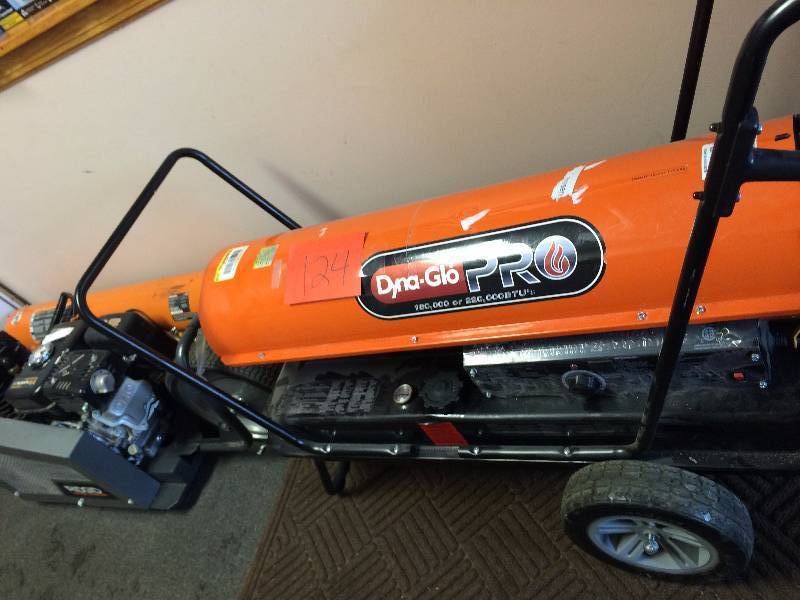 Dyna Glo 180K or 220K BTU Forced-Air Kerosene Portable  in like new condition tested works