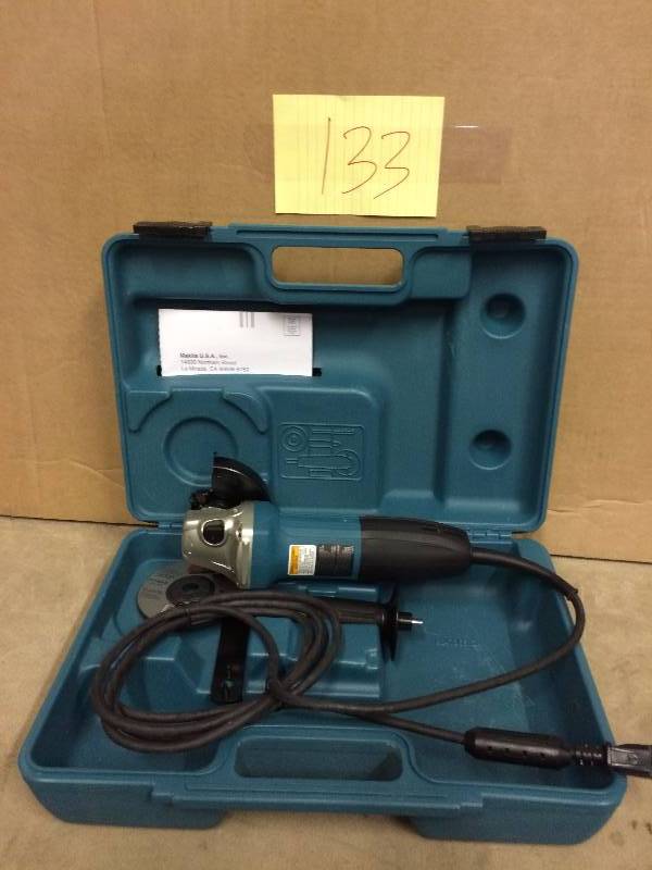 Makita 6 Amp Corded 4 in. Angle Grinder Tested works