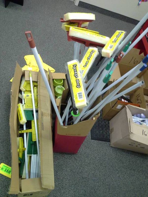 Two boxes of sponge mops