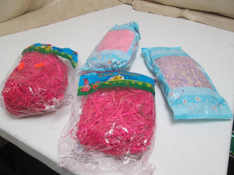 1.5 OZ BAGS OF PINK EASTER GRASS QT...