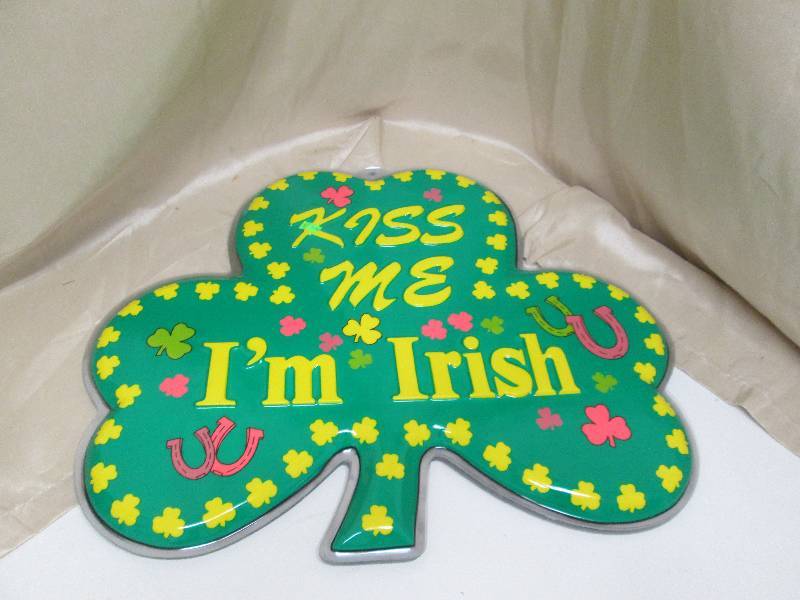 20 HANGING PLASTIC SHAMROCKS...