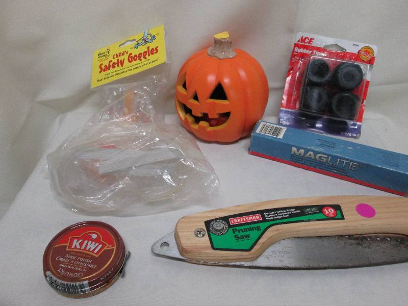 Craftsman 10 pruning saw, 2 pr chi...