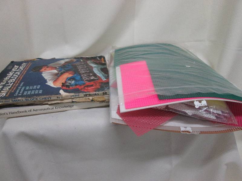 Large pack craft mesh, How To books...