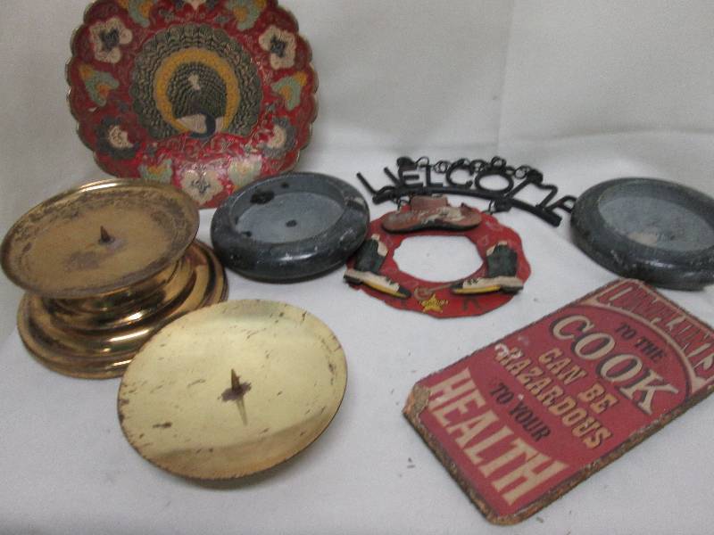 Decorator plate, multiple pillar ca...